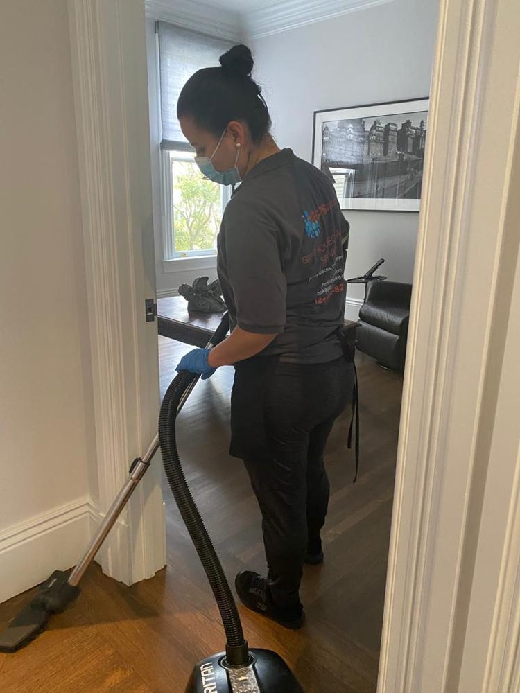 GiGi's Cleaning Team